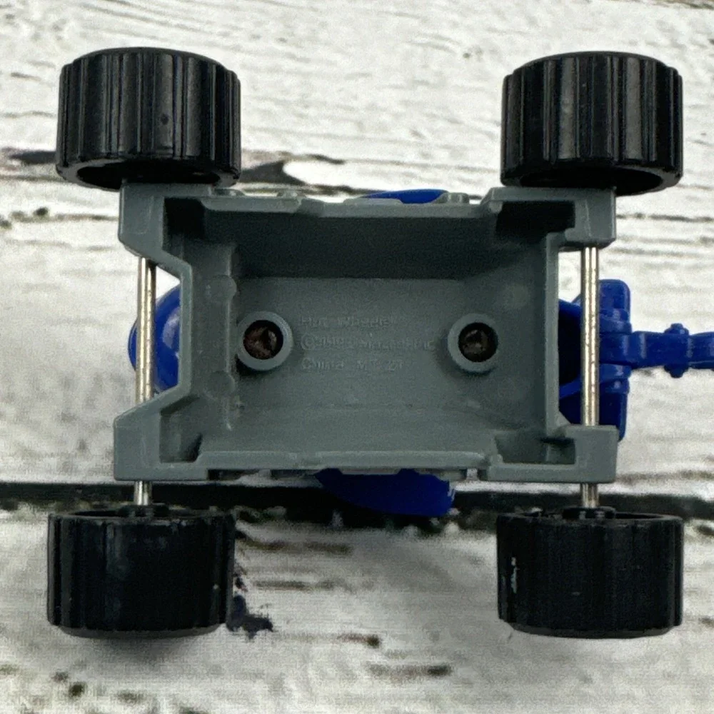 Hot‎ Wheels Sharkruiser Pull Back - Friction Toy Car [1993] Mattel Blue Gray